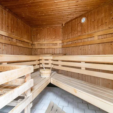 Freesenbruch Doppelhaushaelfte 9a - Leuchtturm Holiday home Zingst