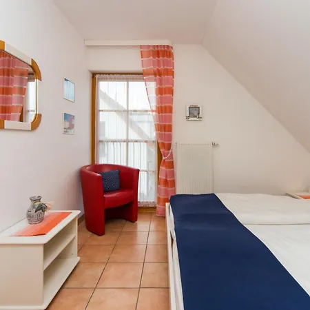 Freesenbruch Doppelhaushaelfte 9a - Leuchtturm Holiday home *