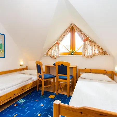 Ferienhaus Freesenbruch Doppelhaushälfte 9a - Leuchtturm Ostseeheilbad Zingst