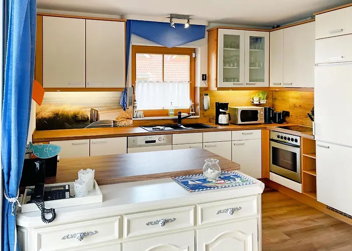 Freesenbruch Doppelhaushaelfte 9a - Leuchtturm * Zingst