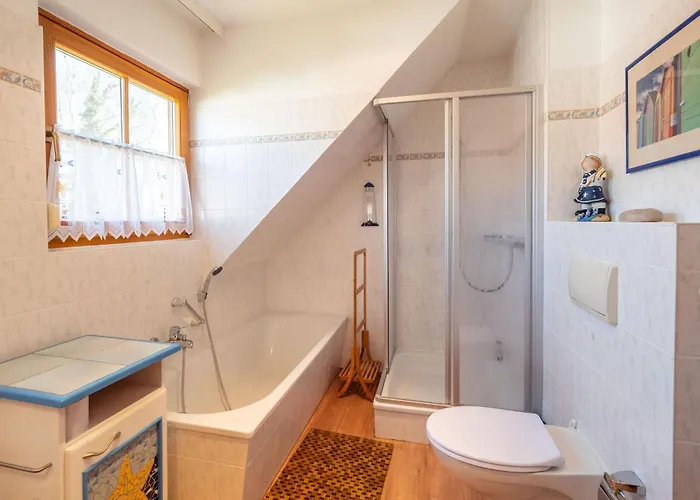 Freesenbruch Doppelhaushaelfte 9a - Leuchtturm Vakantiehuis *